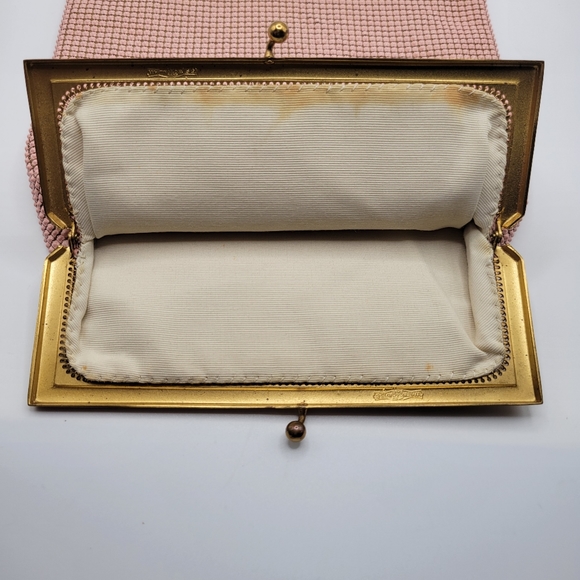 VTG Whiting and Davis Pink and Gold Mesh Clutch Purse | SIGNED - Picture 4 of 13